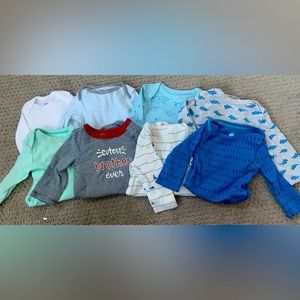 Lot of 0-3 months baby clothes